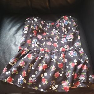 Cute floral print strapless top